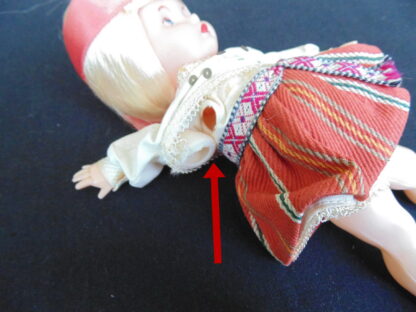 Dutch Doll with broken arm - Image 4