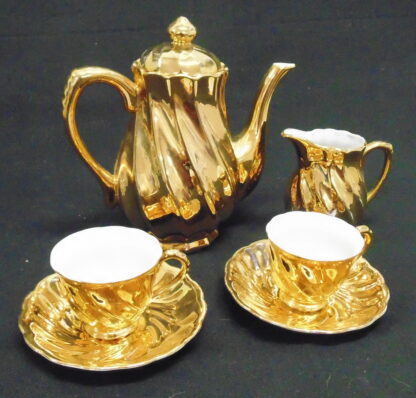 Classic Australia, Fine China, Tea for 2 Setting