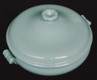 Wedgwood, Lavender, Lidded Soup Taurine - Image 3