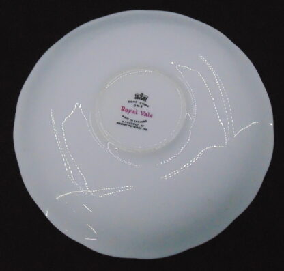 Royal Vale England D96 8 Saucer - Image 3