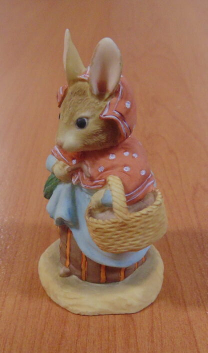 Mrs. Rabbit, Beatrix Potter, Statue - Image 4