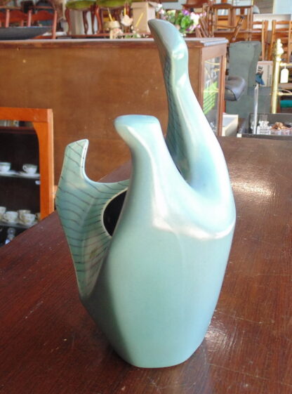 Colin Melbourne three pronged vase, Beswick - Image 5