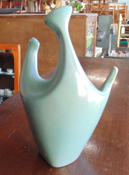 Colin Melbourne three pronged vase, Beswick - Image 4