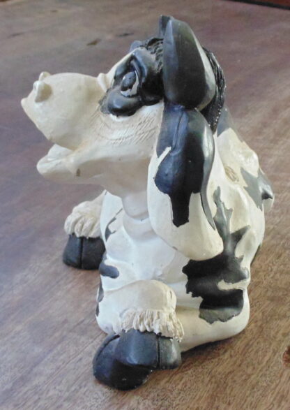 Cow and Calf Resin Statue - Image 3