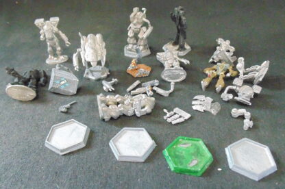 Quantity of BattleTech figures and parts, Metal and Plastic