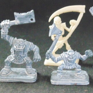 6 DnD Plastic Figures