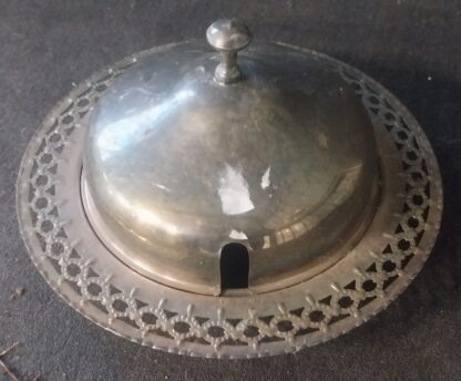 Sugar Bowl holder and lid, no glass bowl