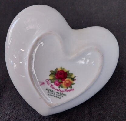 Royal Albert, England, – Old Country Roses, Love Heart, Flowers