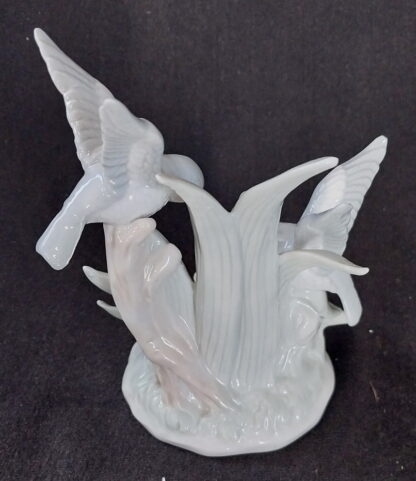 Royal Crown Vintage, Arnart Porcelain Pastel Flower & 2 Hummingbird’s, J7