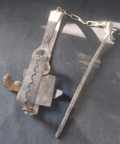 Spade Antique Rabbit / Fox Trap
