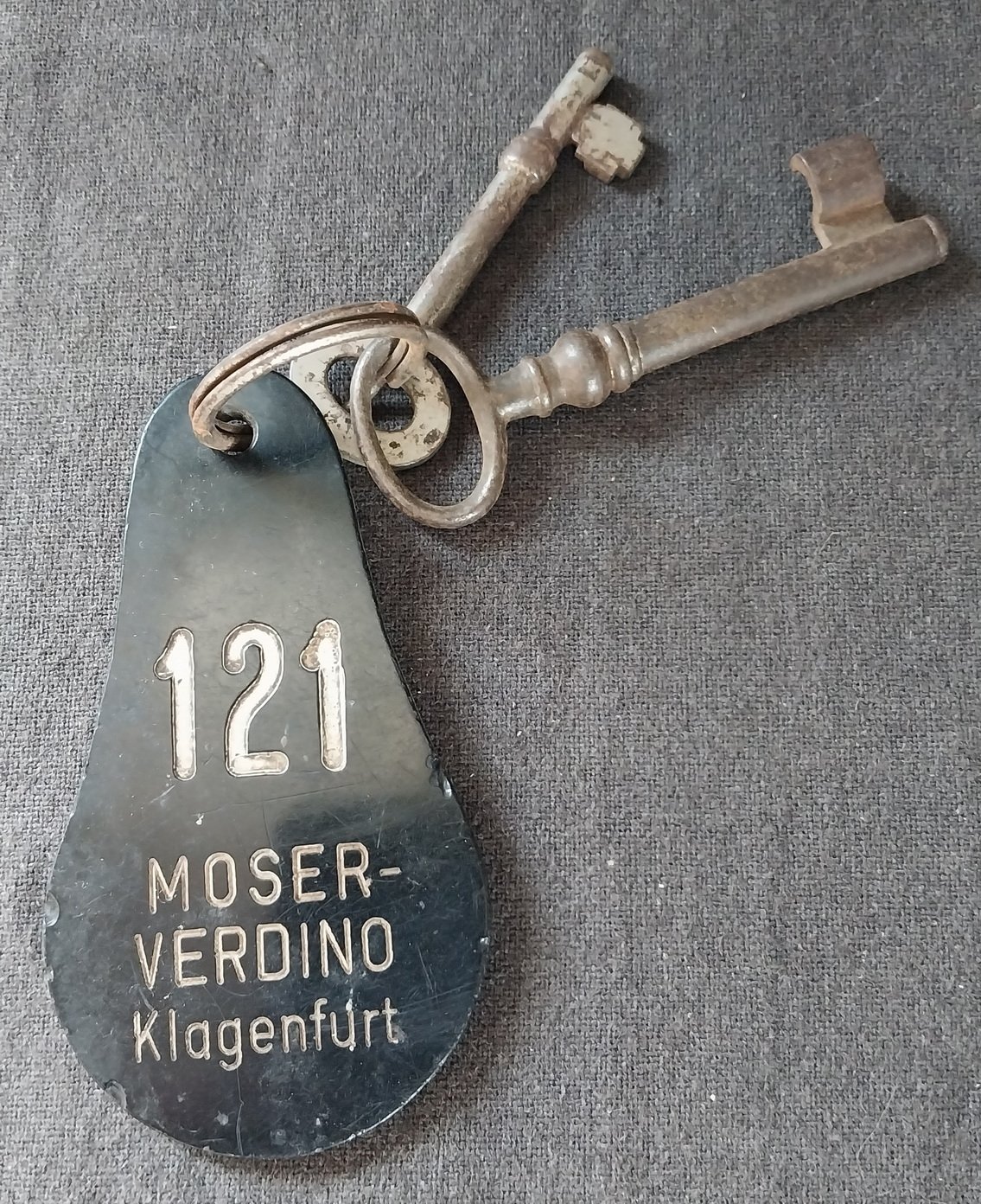 Klagenfurt MoserVerdino gest house121 door key cerka 1950