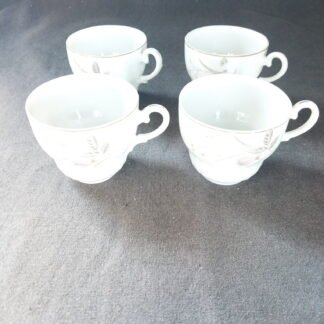 4 Japan, pink tulip, coffee cups